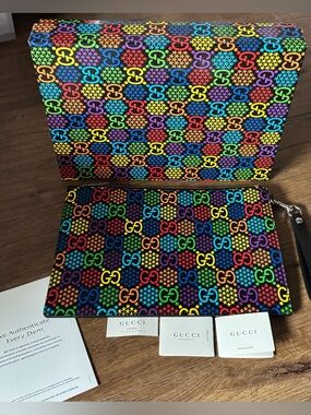 GUCCI-AUTHENTIC (NWOT) Large Colorful Pouch/Wristlet